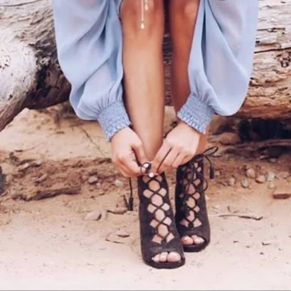 Frye Gabby ghillie lace up suede booties - Picture 2 of 8